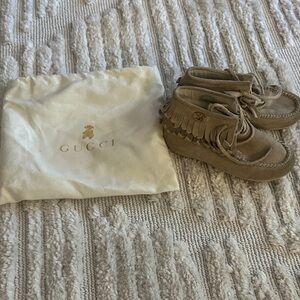 Gucci Kids Moccasins in Beige